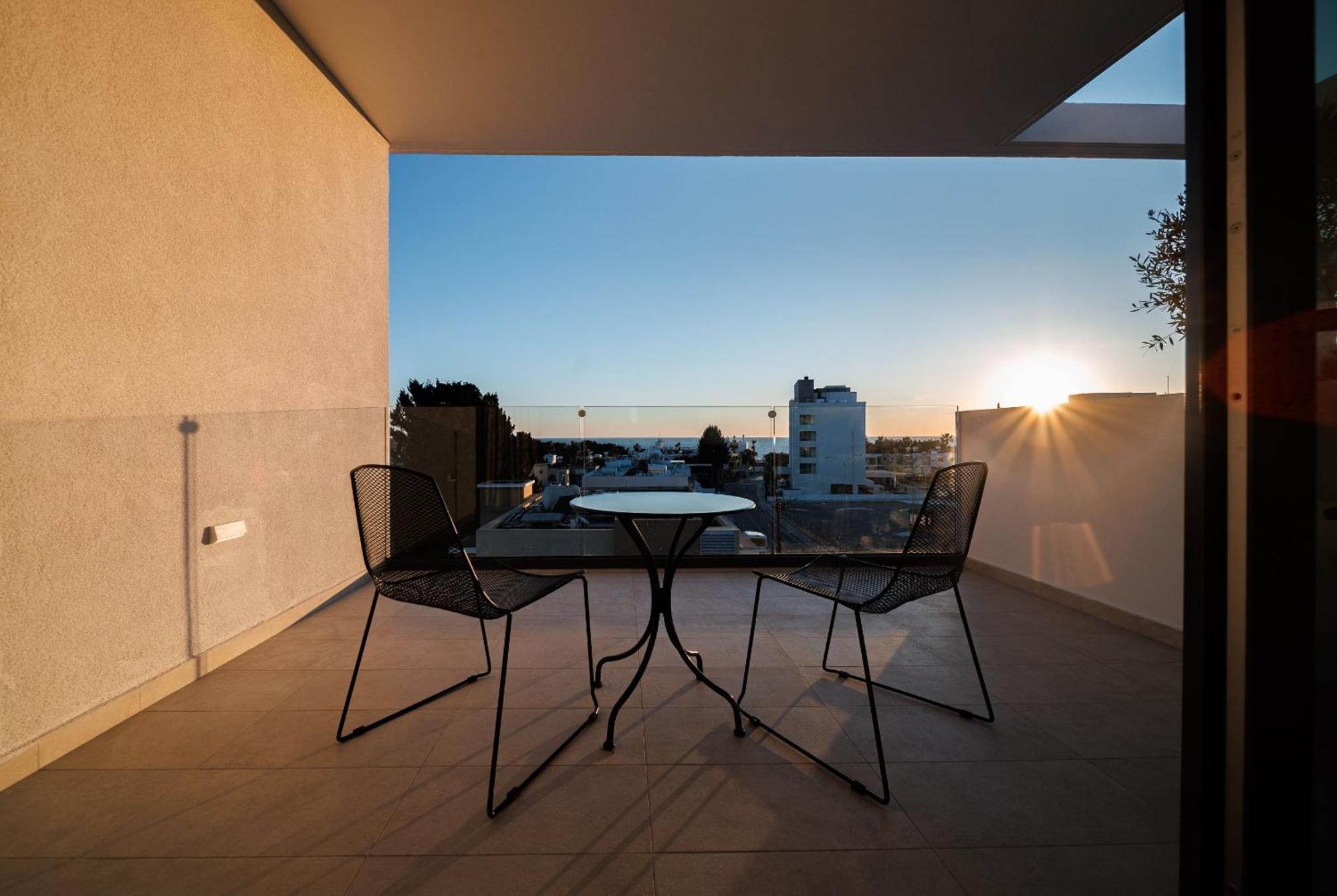Regency Boutique Hotel Holiday Suites Paphos Buitenkant foto